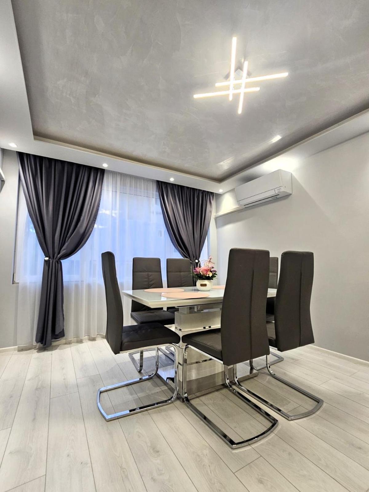 Apartment Bohemi With Free Parking Burgas Bagian luar foto