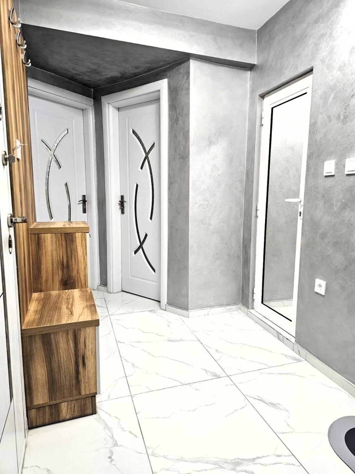 Apartment Bohemi With Free Parking Burgas Bagian luar foto